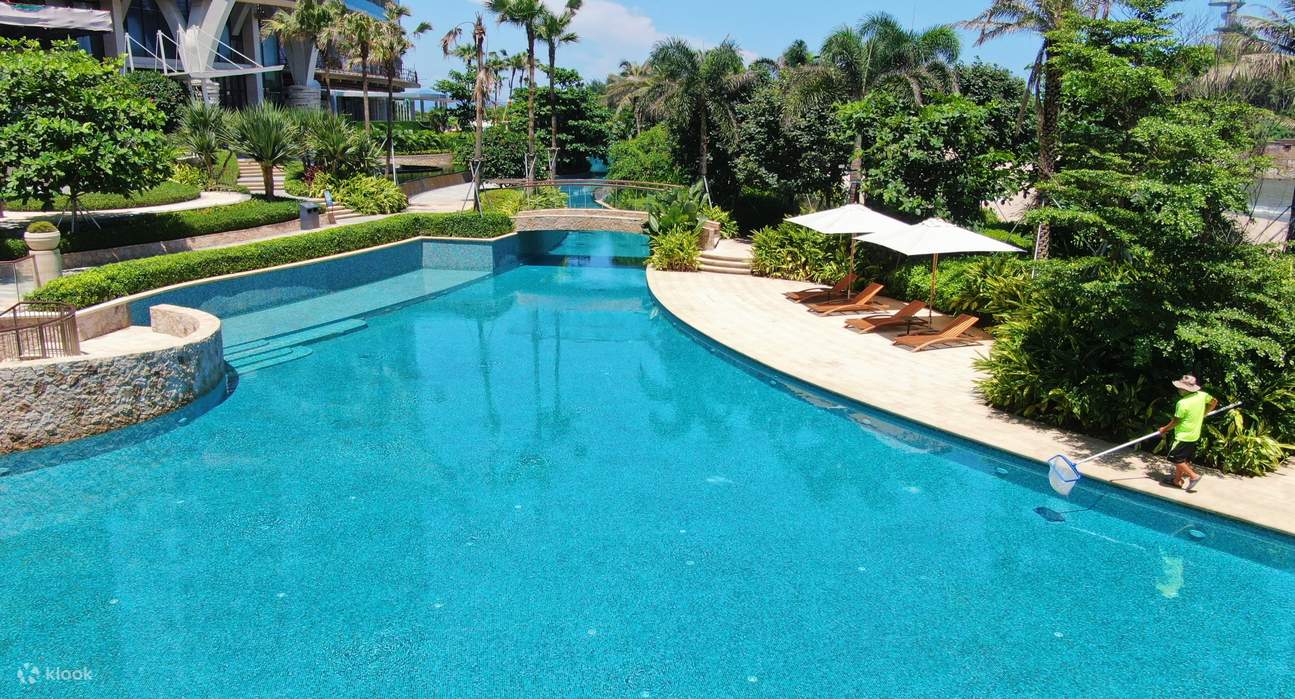 Huizhou Shuangyue Bay Sunrise Silver Sand Salt Crystal Hotel